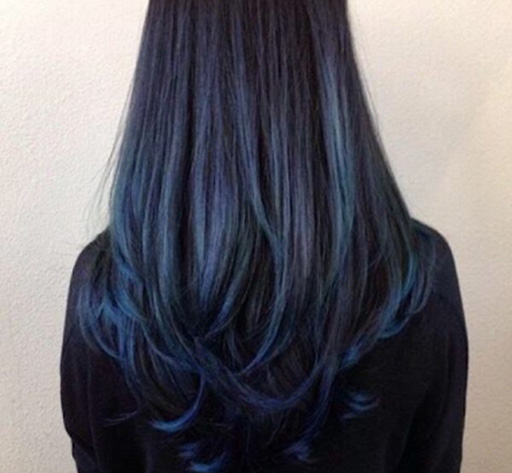 Để có được mái tóc nhuộm tóc ombre xanh dương đẹp, bạn nên dùng thuốc tẩy tóc 