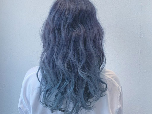Nhuộm tóc Ombre màu xanh dương còn có tên gọi khác là nhuộm loang màu