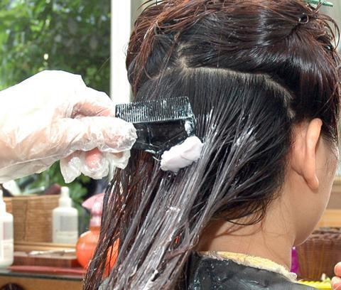 Thời gian tẩy tóc trung bình 1 lần 15 phút