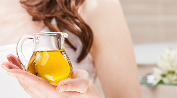 dầu oliu dưỡng da tay