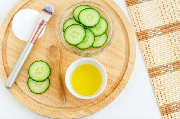 đắp mặt nạ với dưa leo